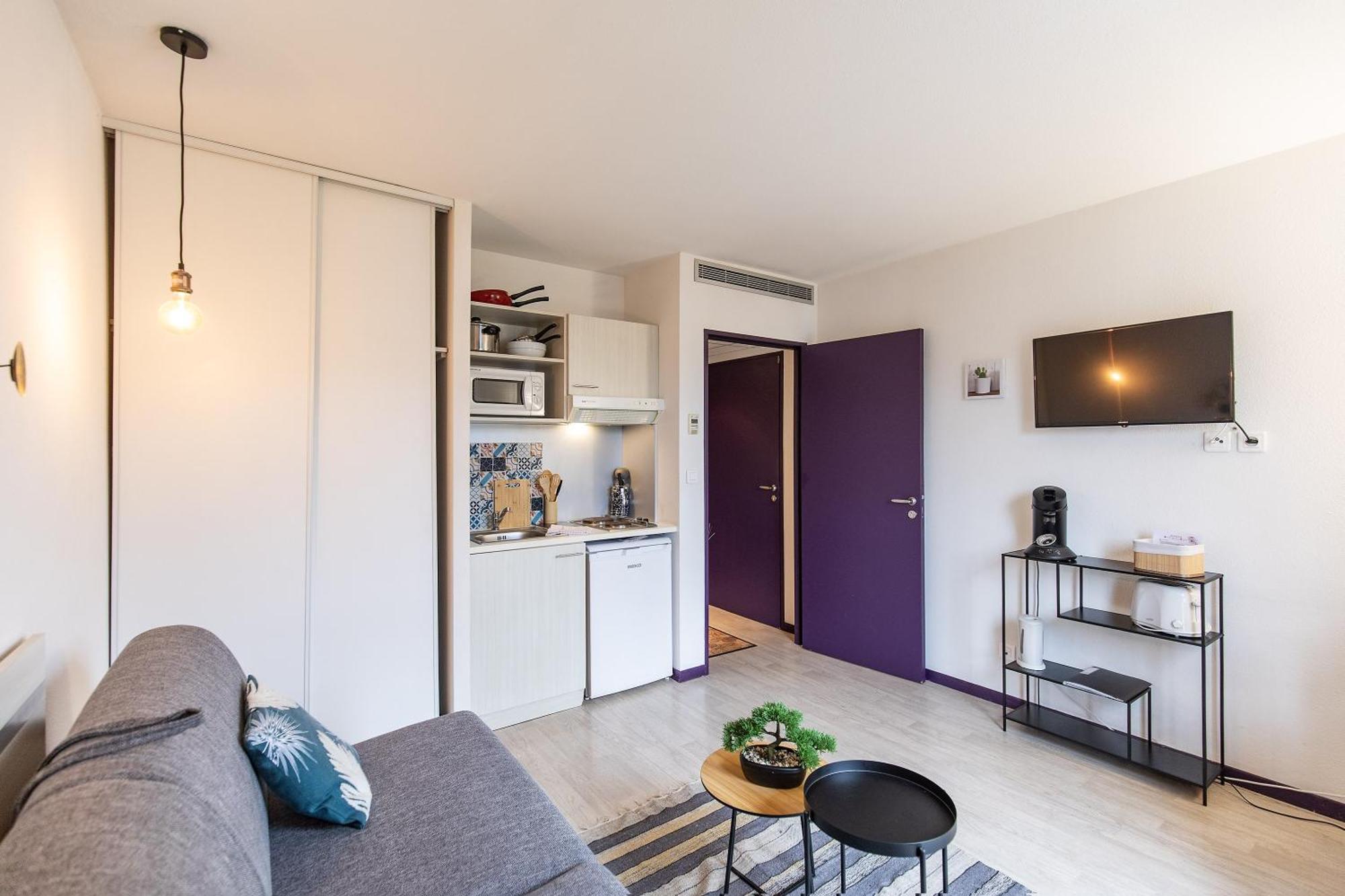 Apartamento Tithome 2 - Gare, Centre Ville, Vue Montagne Et Chateau