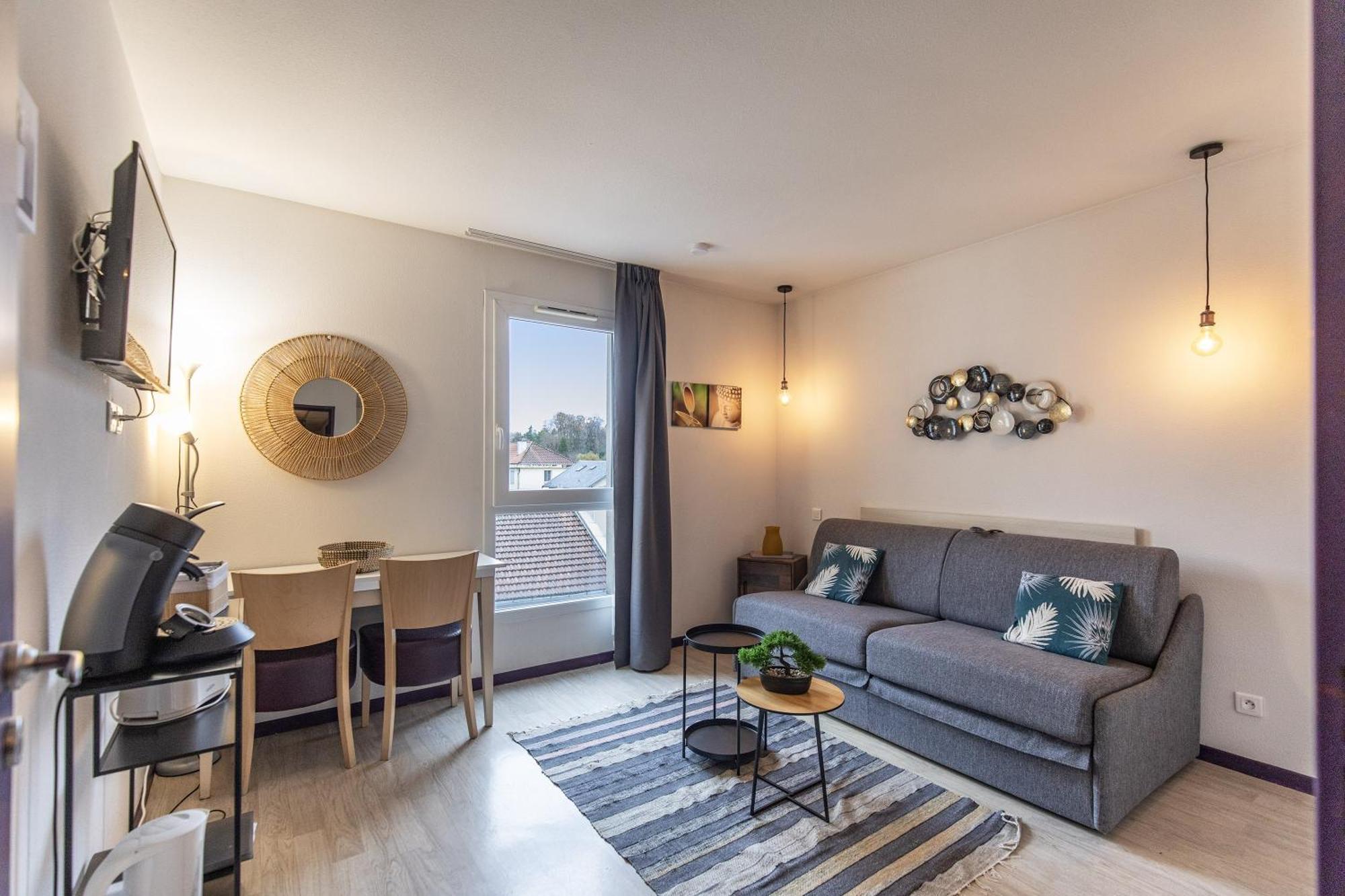Tithome 2 - Gare, Centre Ville, Vue Montagne Et Chateau Lourdes